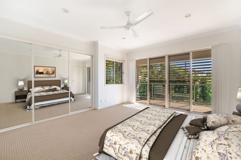 2/27 Government Rd, Labrador, QLD 4215