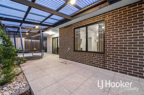 Property photo of 4 Selo Mews Dandenong VIC 3175