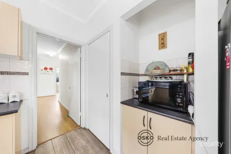 Property photo of 10 Dargi Green Caroline Springs VIC 3023