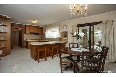 Property photo of 3 Brighton Court Avondale Heights VIC 3034