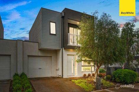 Property photo of 11 Cherington Place Strathtulloh VIC 3338