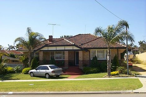 12 Phoenix Rd, Hamilton Hill, WA 6163