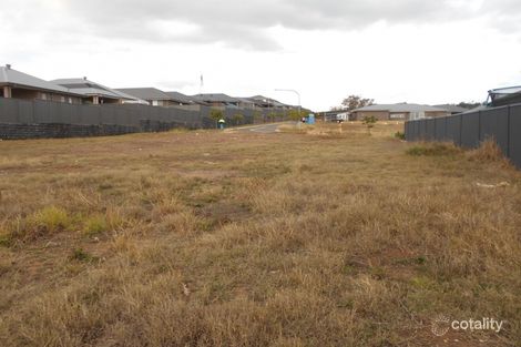 12 Oaklawn St, Currans Hill, NSW 2567