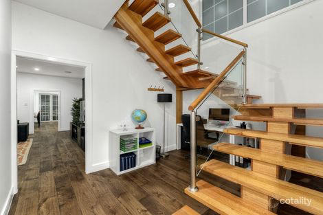 Property photo of 8 West Street Highgate Hill QLD 4101