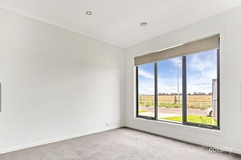 Property photo of 29 Saltmarsh Crescent Point Cook VIC 3030