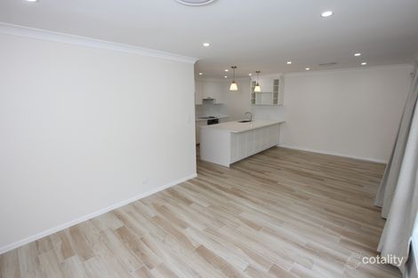 Property photo of 2/38 Greenvale Road Green Point NSW 2251