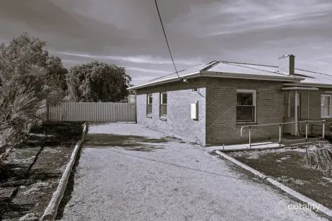 Property photo of 39 Coral Street Loxton SA 5333