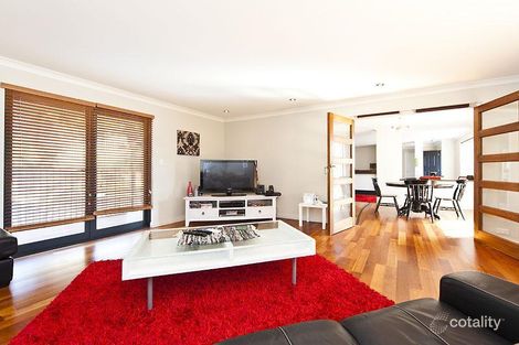 64 Campbell Dr, Hillarys, WA 6025