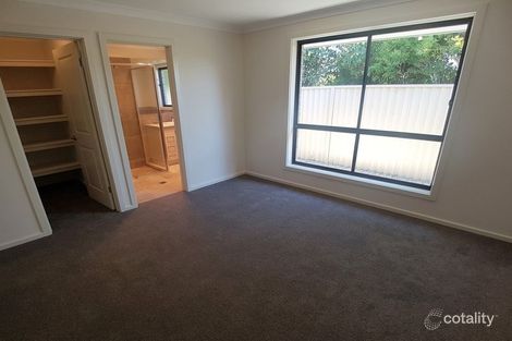 Property photo of 2 Gilson Place Howlong NSW 2643