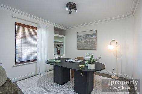Property photo of 21 Rochester Drive Mindarie WA 6030
