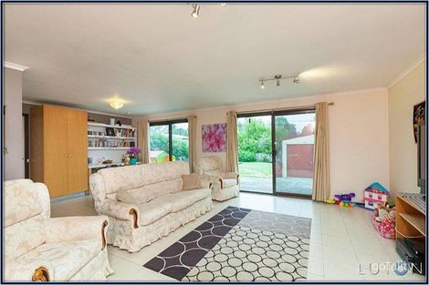 Property photo of 17 Leggatt Street Wanniassa ACT 2903