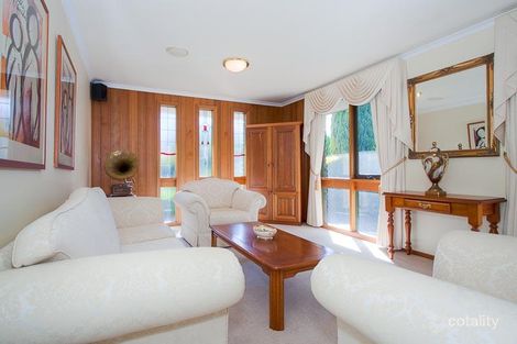 Property photo of 11 The Boulevard Gisborne VIC 3437