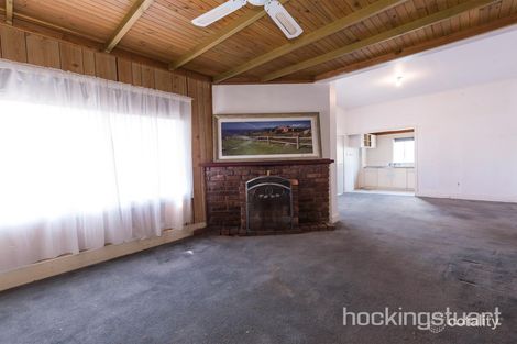 Property photo of 15 Rae Avenue Edithvale VIC 3196