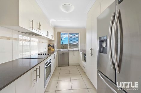 Property photo of 41 McLachlan Circuit Willow Vale QLD 4209