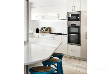 Property photo of 46 Jennapullin Crescent Ellenbrook WA 6069