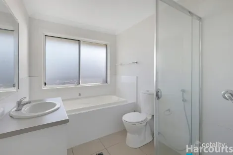 Property photo of 26 Nithsdle Street Cameron Park NSW 2285