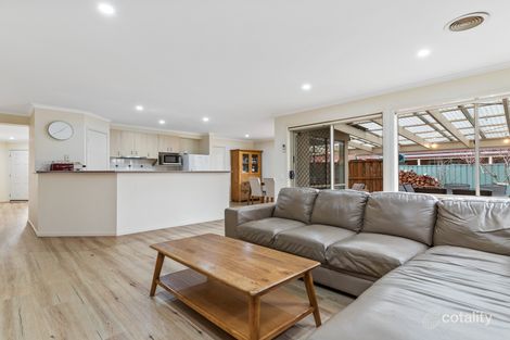 Property photo of 23 St Helens Avenue Lake Gardens VIC 3355