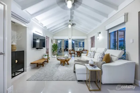 Property photo of 2 Volante Elbow Ocean Reef WA 6027