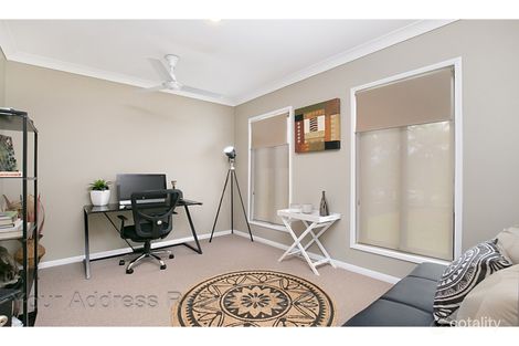 Property photo of 13 Cornell Close Regents Park QLD 4118