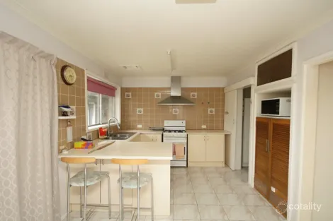 Property photo of 17 Guildford Avenue Springvale VIC 3171