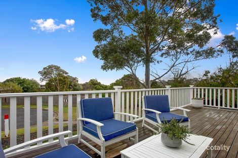 Property photo of 30 Burnett Crescent Frankston South VIC 3199