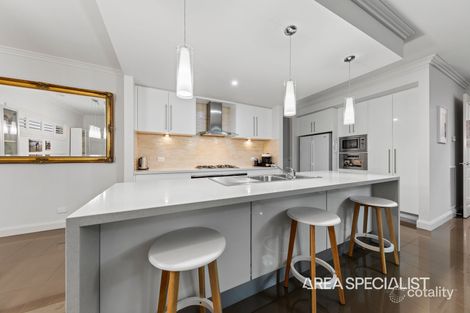 Property photo of 8 Waterside Drive Pakenham VIC 3810