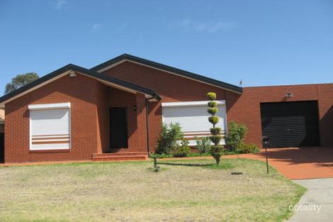 9 Flint Cres, Delahey, VIC 3037