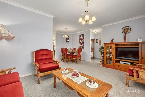 Property photo of 18 Turfan Way Lake Coogee WA 6166