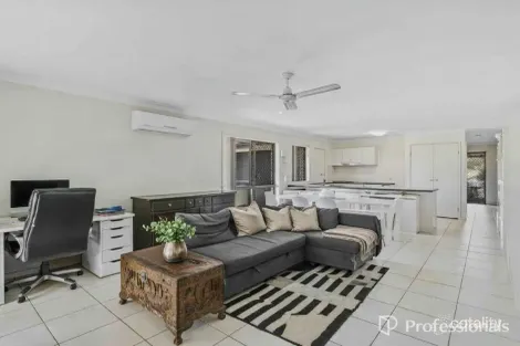 Property photo of 6 Honeygem Place Flagstone QLD 4280