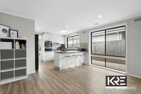 Property photo of 4 View Street Moe VIC 3825
