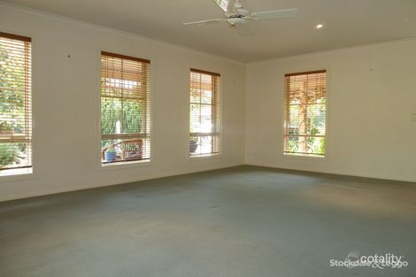 Property photo of 11 Manna Court Ferntree Gully VIC 3156