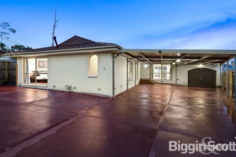 Property photo of 1 Henty Court Keysborough VIC 3173