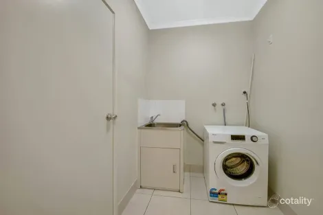 Property photo of 15/1 Collins Lane Kin Kora QLD 4680