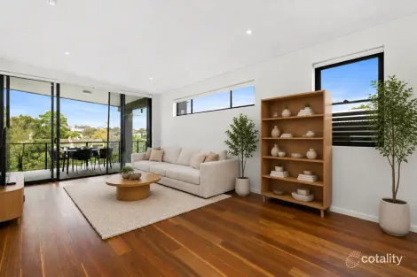 10/2 Woolley St, Indooroopilly, QLD 4068