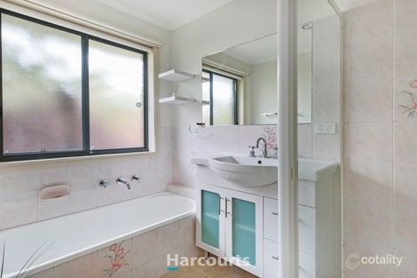 Property photo of 12 Cameron Way Pakenham VIC 3810