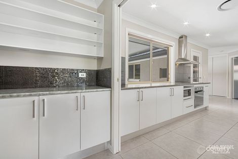 Property photo of 4 Cawley Place Oxenford QLD 4210