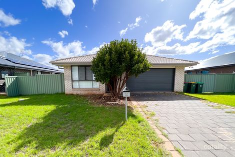 Property photo of 15 Warragrah Place Parkes NSW 2870