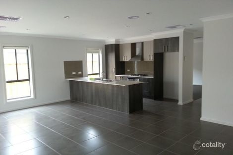 Property photo of 13 Mensa Circuit Doreen VIC 3754
