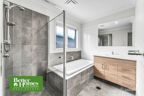 Property photo of 22 Mia Street Flinders View QLD 4305