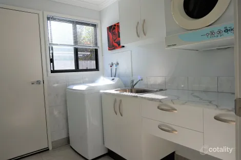 Property photo of 1 Acacia Crescent Tin Can Bay QLD 4580