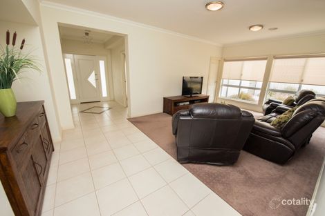 Property photo of 11 Village Way Swan Hill VIC 3585