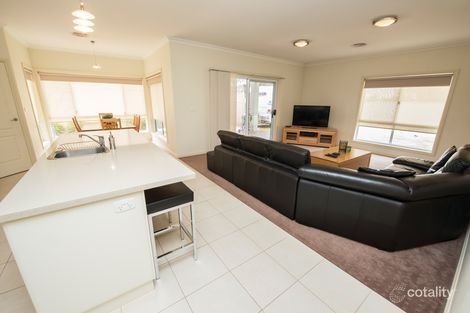 Property photo of 11 Village Way Swan Hill VIC 3585
