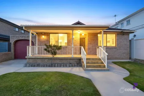 25 Omega Pl, Greenacre, NSW 2190
