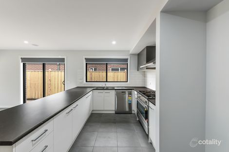 Property photo of 44 Abbeyard Drive Clyde VIC 3978