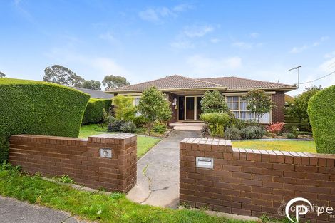 Property photo of 33 Fountain Drive Narre Warren VIC 3805