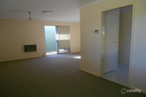 Property photo of 38 Cambridge Crescent Cooloongup WA 6168