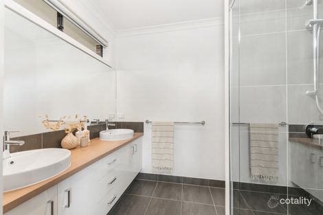 Property photo of 30 Alan George Terrace Somerville VIC 3912