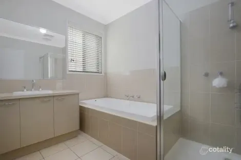 Property photo of 2/378 Cambourne Street Lavington NSW 2641
