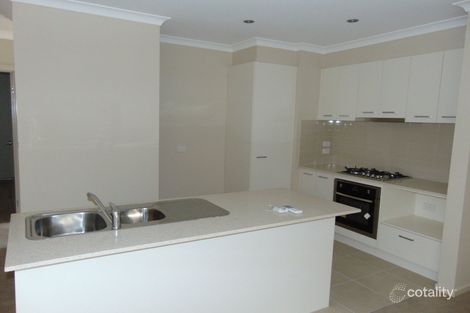 Property photo of 21/8 The Crossing Caroline Springs VIC 3023