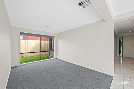 Property photo of 22 Osmington Circle Narre Warren South VIC 3805